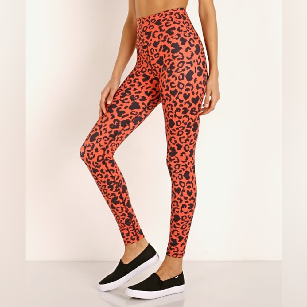 BEACH RIOT Leggings in  Leopard XS